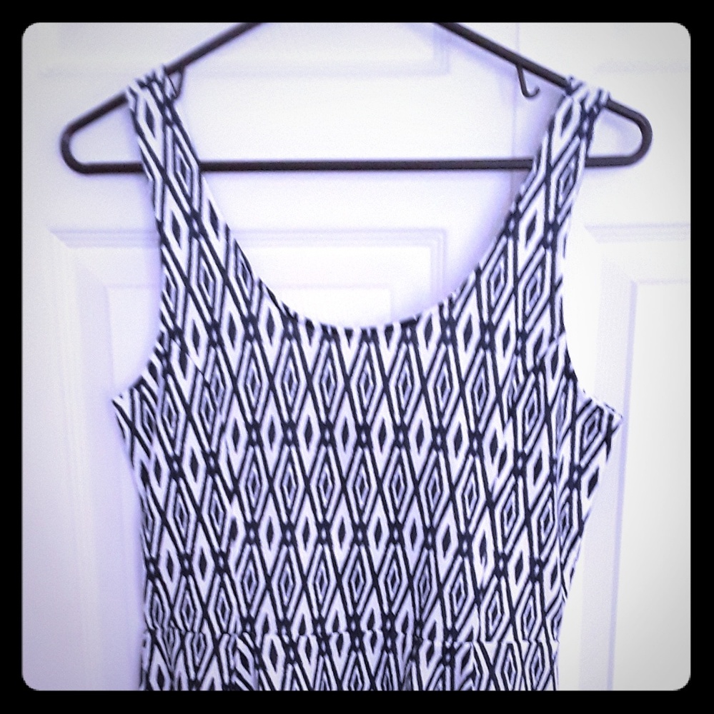 H&M Black and White summer dress